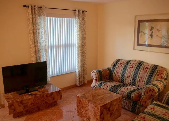 Lago Mar Motel And Apartments